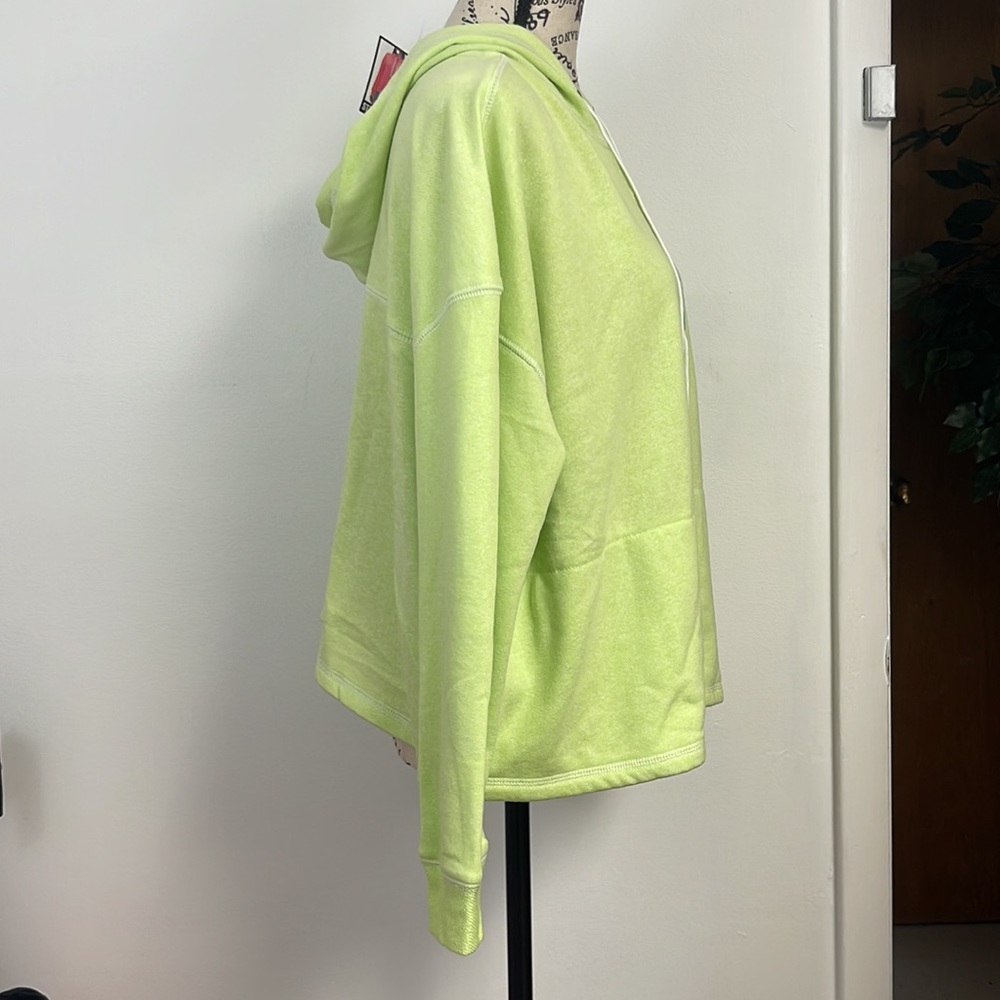 - Brand new with tags Woman’s Steve Madden hooded sweatshirt. Size XXL. - Picture 6 of 16